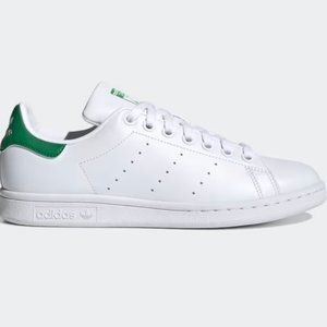 STAN SMITH SHOES - green size 8 NWT